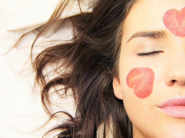 vitamin c brightening serum facial treatment